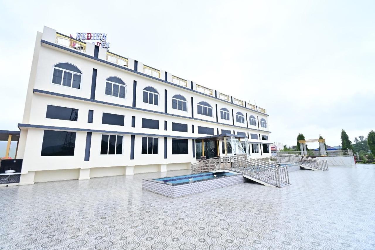 Vedika Garden Otel Āmbavna Dış mekan fotoğraf